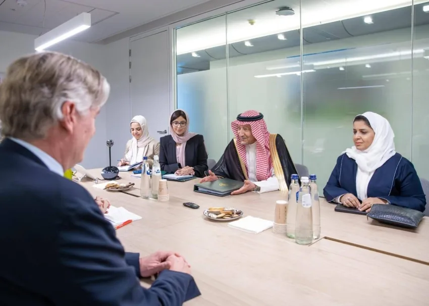 الخريجي يناقش مع جلول ووايت العلاقات الثنائية بين السعودية والاتحاد الأوروبي الخريجي يناقش مع جلول ووايت العلاقات الثنائية بين السعودية والاتحاد الأوروبي