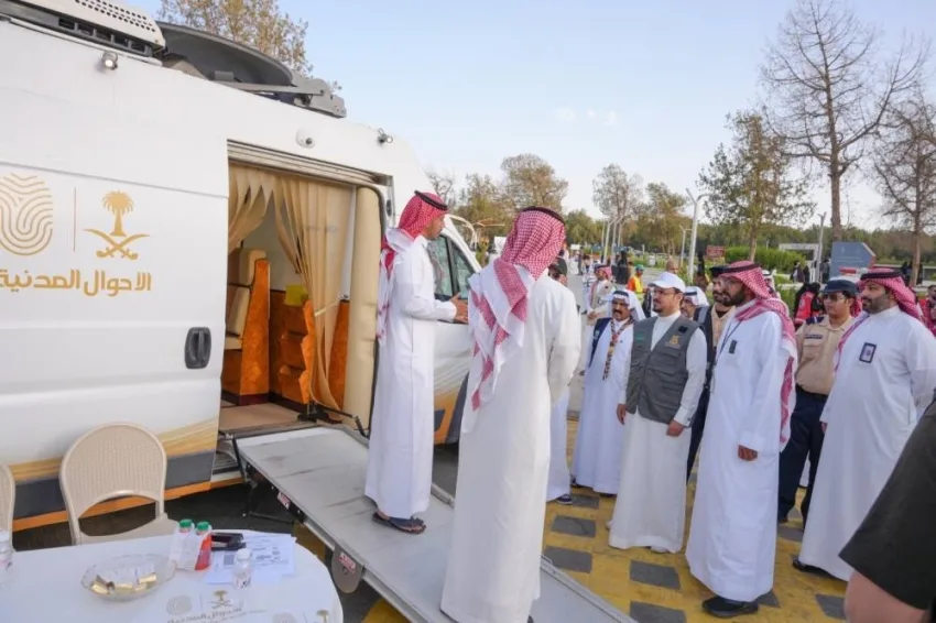 أمين منطقة الباحة يزور القافلة المتنقلة للتنمية الرقمية في منتزه رغدان أمين منطقة الباحة يزور القافلة المتنقلة للتنمية الرقمية في منتزه رغدان