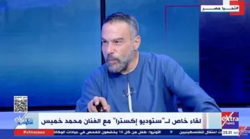 من عيادة الأسنان إلى عالم المسرح: محمد خميس يروي قصة تحوله الجريء