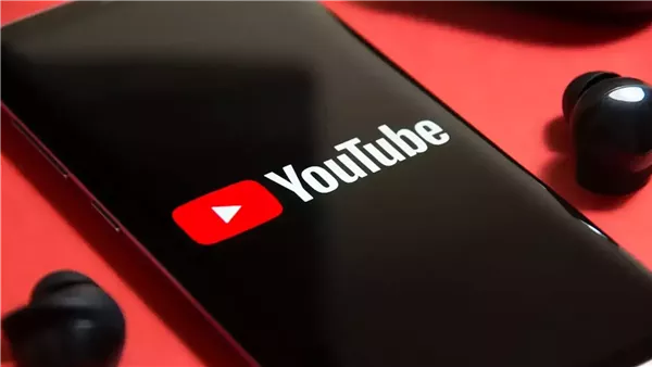 تحذيرات من رسائل خداعية تستهدف مستخدمي “يوتيوب” على هواتف آيفون تحذيرات من رسائل خداعية تستهدف مستخدمي “يوتيوب” على هواتف آيفون