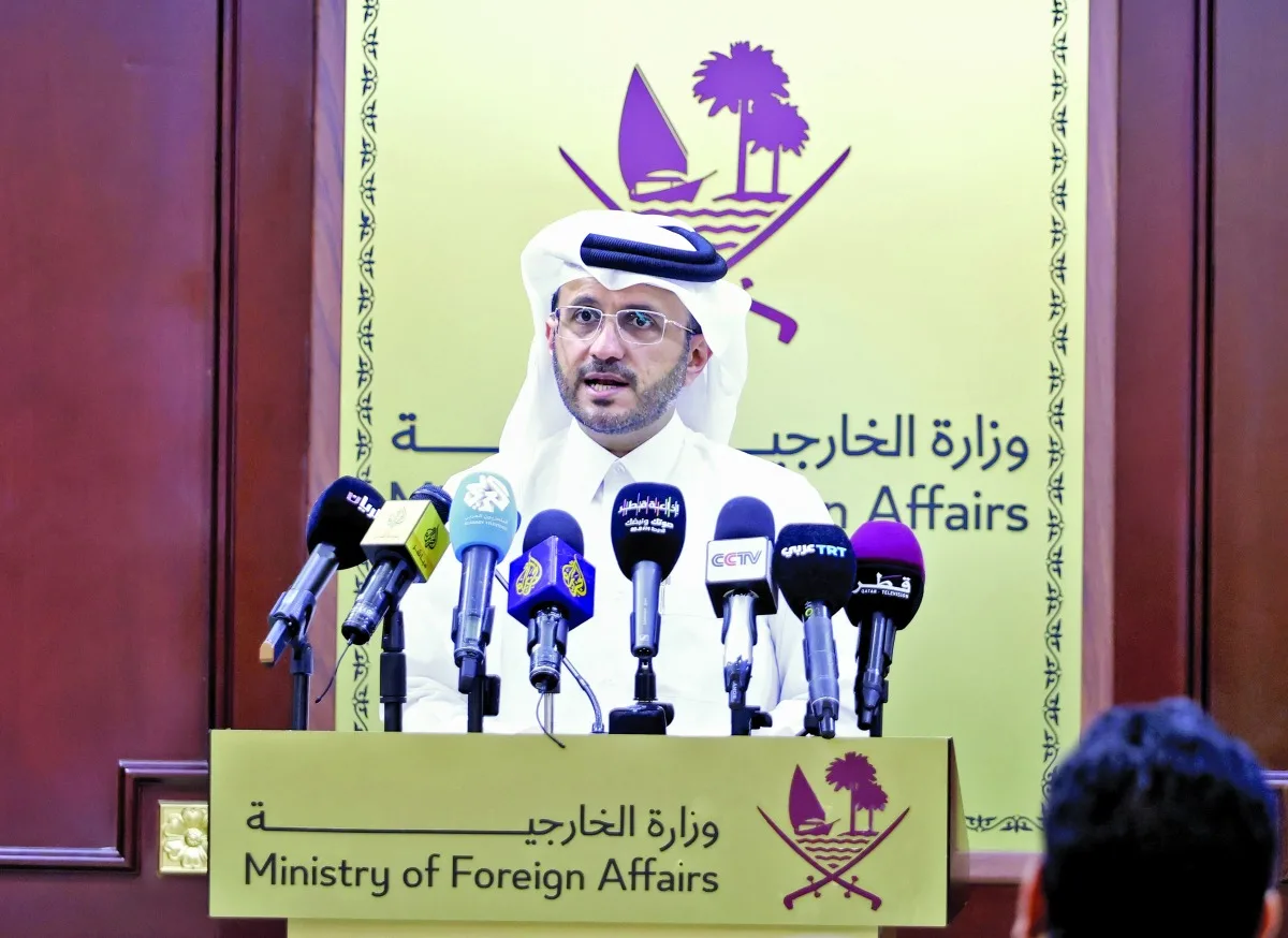 د. ماجد الأنصاري: الوسطاء يزيدون نشاطهم في محادثات غزة في الدوحة