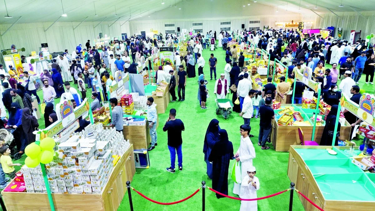 تسويق 104 أطنان من المانجا الباكستانية خلال 5 أيام. تسويق 104 أطنان من المانجا الباكستانية خلال 5 أيام.