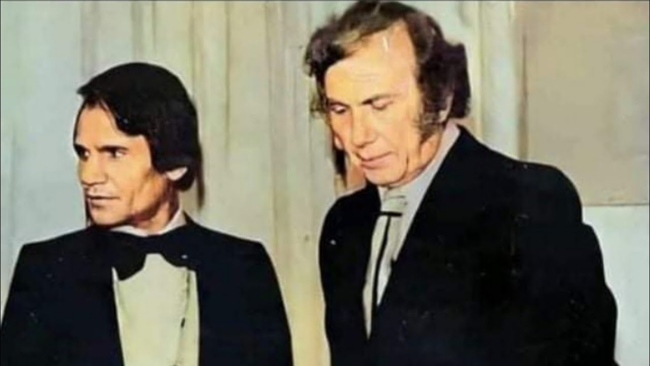 مع عبد الحليم حافظ.
