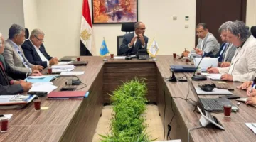 نائب وزير الإسكان يستعرض آخر تطورات مشروعات مياه الشرب والصرف الصحي