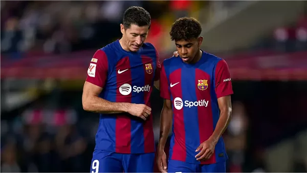 برشلونة يُفاجئ لامين يامال بقرار غير متوقع بسبب قميص ميسي برشلونة يُفاجئ لامين يامال بقرار غير متوقع بسبب قميص ميسي