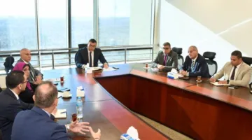 وزير الإسكان يجرى اجتماعاً مع المدير الإقليمي لمجموعة “سيتي سكيب” لمناقشة التنسيق والتعاون في فعالية “سيتي سكيب مصر”