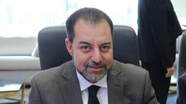 وزير التعليم العالي يعيد تكليف الدكتور أحمد عناني كمسؤول استشاري للسياسات الصحية. وزير التعليم العالي يعيد تكليف الدكتور أحمد عناني كمسؤول استشاري للسياسات الصحية.