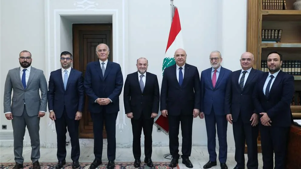 عون إلى رئيس وأعضاء مجلس الإنماء والإعمار: اتخذوا قراراتكم بناءً على ضميركم ولا تسعوا لإرضاء الآخرين.