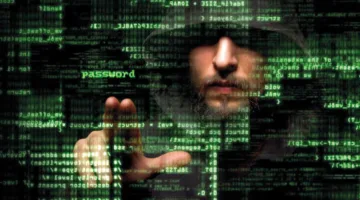 كيف يستغل المحتالون المعلومات المسربة على الإنترنت؟