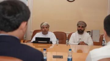 سلطنة عُمان تستضيف وفدًا من بنك التنمية الأوراسي لتعزيز الشراكة الاقتصادية