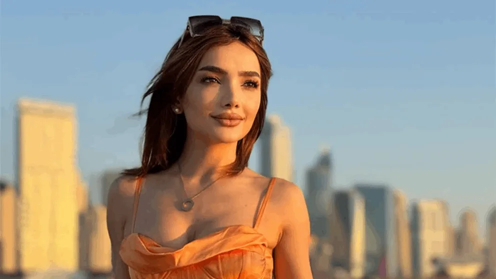 راقصة الباليه السورية يارا خضير تتأثر وتبكي خلال بث مباشر وتوجه نداءً لأهالي السويداء راقصة الباليه السورية يارا خضير تتأثر وتبكي خلال بث مباشر وتوجه نداءً لأهالي السويداء
