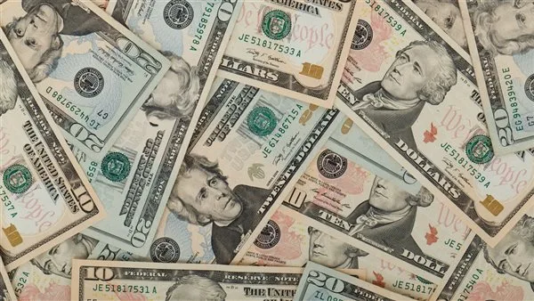 الدولار يسجل أعلى سعر للشراء في بنك أبو ظبي الإسلامي الدولار يسجل أعلى سعر للشراء في بنك أبو ظبي الإسلامي
