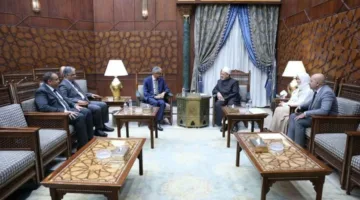 شيخ الأزهر يطالب بإنشاء منهج موحد للغة العربية والتاريخ يُدرَّس في جميع الدول العربية
