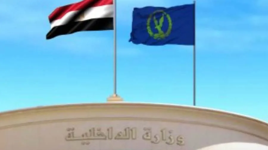 إحالة عريفين في الشرطة للتحقيق بسبب تصرفاتهما مع مواطنين في الشرقية إحالة عريفين في الشرطة للتحقيق بسبب تصرفاتهما مع مواطنين في الشرقية