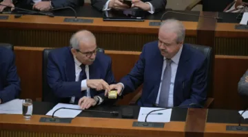 باسيل المعارض يسعى للحصول على ثقة جديدة للحكومة وسلام يؤكد باستمرار ضرورة تعزيز السيادة في الشمال والجنوب.