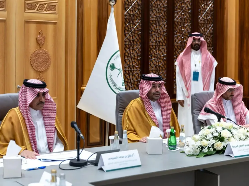 المهندس الربيعة يتولى رئاسة اجتماع مساعدة وكلاء إمارات المناطق في الشؤون التنموية المهندس الربيعة يتولى رئاسة اجتماع مساعدة وكلاء إمارات المناطق في الشؤون التنموية