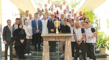 “النشار” يقدّم تكريمًا لأبطال مصر للمطارات بعد تميزهم في بطولات القاهرة الكبرى