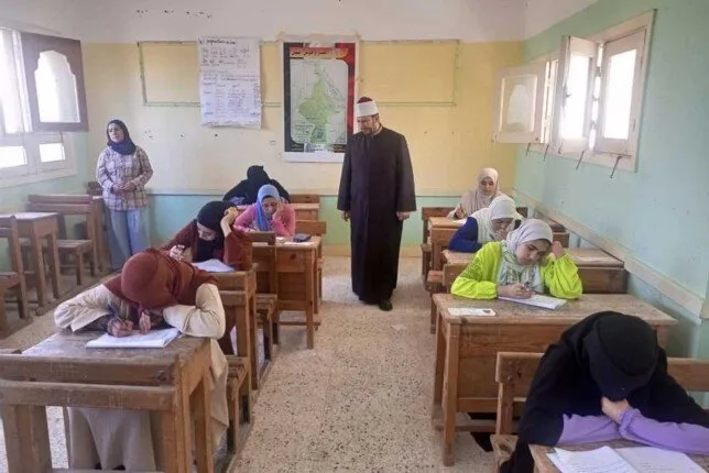«الناجح يرفع يده».. موعد كشف نتائج الثانوية الأزهرية 2025