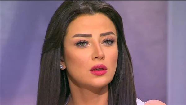 استمرارًا لبرنامجه “هي وبس”: كيف تختارين الصديقة المناسبة؟ ردود رضوى الشربيني