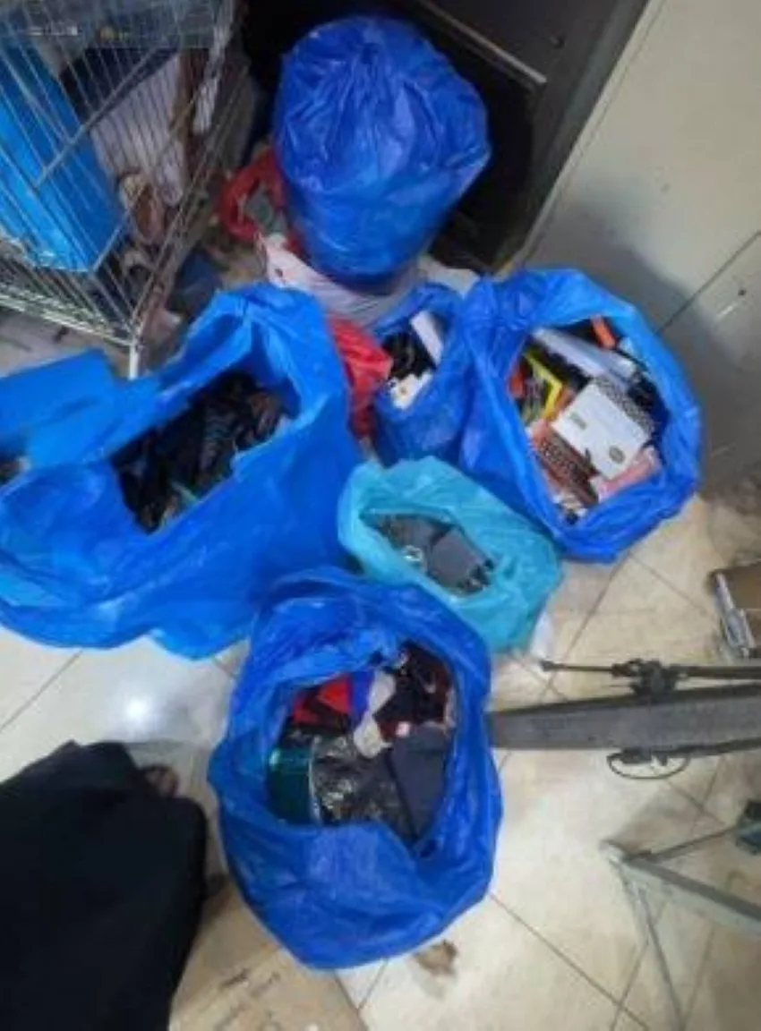 أمانة جدة: إزالة أكشاك عشوائية واست confiscation 2.7 طن من الفواكه أمانة جدة: إزالة أكشاك عشوائية واست confiscation 2.7 طن من الفواكه