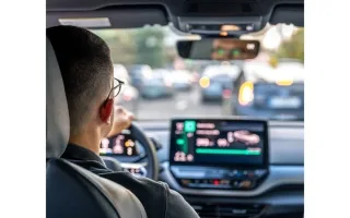 6 متطلبات لتبديل رخصة القيادة الوطنية برخصة «إماراتية» للمقيمين من 53 دولة