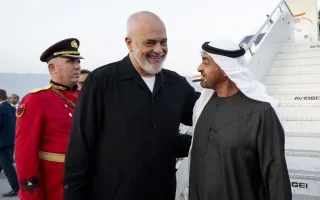 رئيس الدولة ورئيس الوزراء الألباني يناقشان أوجه التعاون بين البلدين