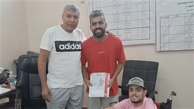 الشمس يتعاقد مع محمود سامي، صانع ألعاب سموحة السابق، لمدة موسمين. الشمس يتعاقد مع محمود سامي، صانع ألعاب سموحة السابق، لمدة موسمين.