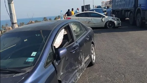 3 مصابين في حادث مروري على الطريق السريع 3 مصابين في حادث مروري على الطريق السريع