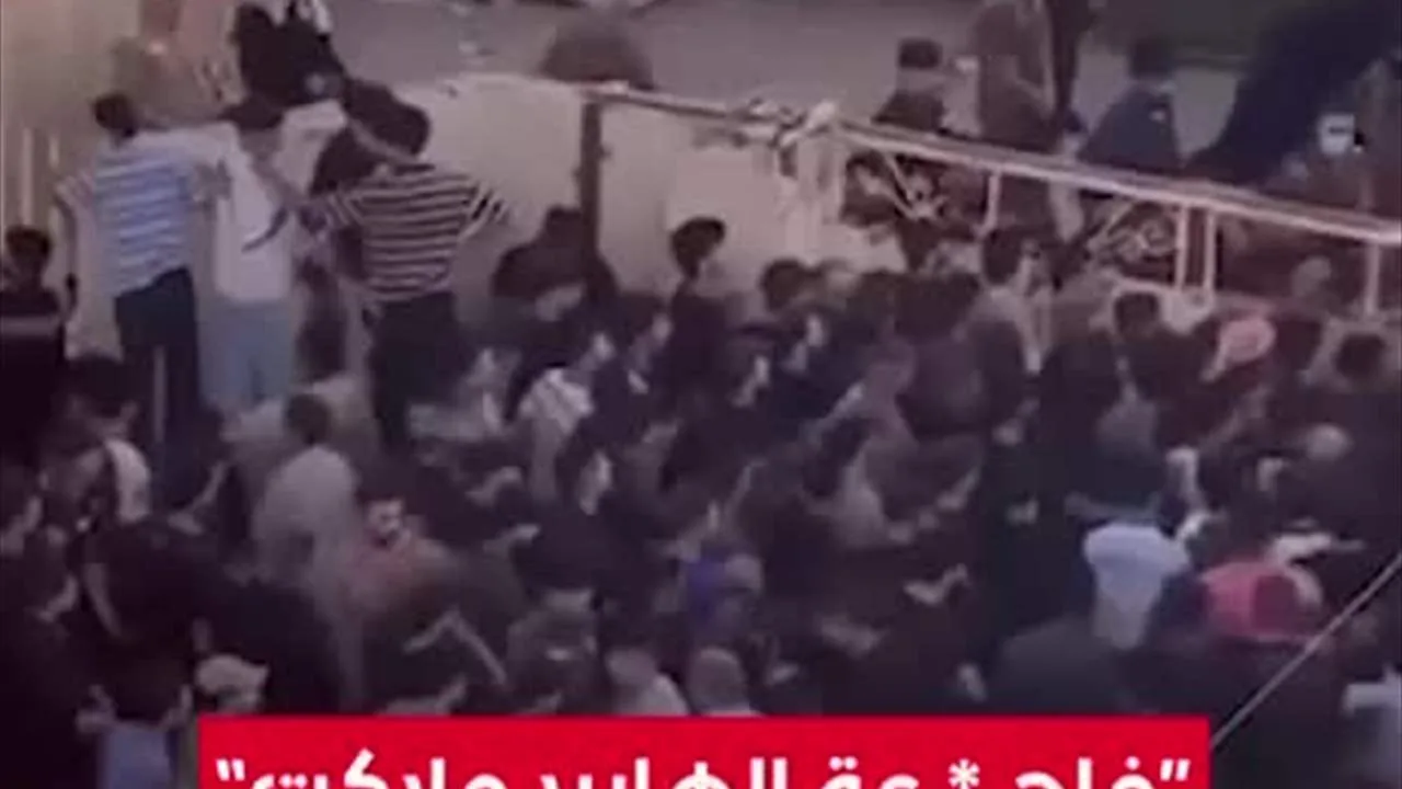 واسط: العشرات في انتظار أمام دائرة الطب العدلي لاستلام جثامين أقاربهم واسط: العشرات في انتظار أمام دائرة الطب العدلي لاستلام جثامين أقاربهم
