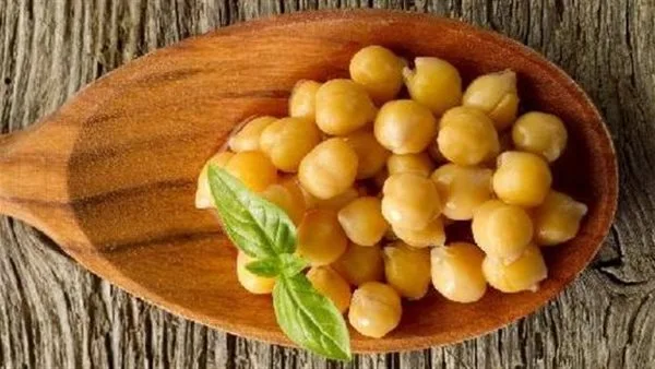 لخفض مستوى الكوليسترول بطرق طبيعية.. استهلكوا كوبًا من الحمص يوميًا