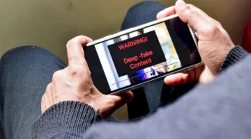 عندما تتحول ملامحك إلى سلعة رقمية: كيفية حماية نفسك من عشق براد بيت؟
