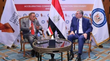 وزير البترول يناقش مع رئيس “مناجم النوبة” استراتيجيات زيادة إنتاج الذهب والموارد التعدينية.