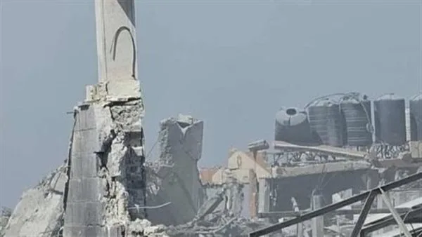 الاعتداء يصل إلى أماكن العبادة: إسرائيل تقصف كنيسة العائلة المقدسة في غزة وتُصيب كاهنها. الاعتداء يصل إلى أماكن العبادة: إسرائيل تقصف كنيسة العائلة المقدسة في غزة وتُصيب كاهنها.