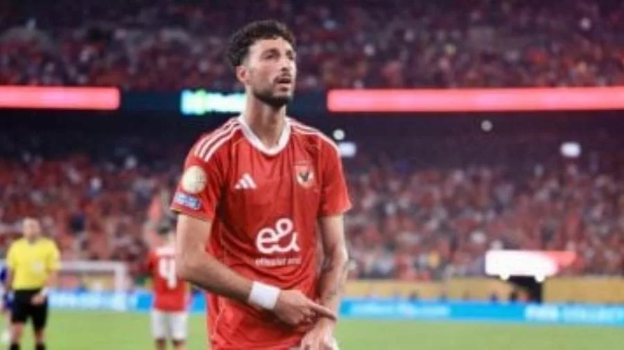 الأهلي يخصم 10% من عقد وسام أبو علي بسبب تمرده ورفضه المواصلة. الأهلي يخصم 10% من عقد وسام أبو علي بسبب تمرده ورفضه المواصلة.