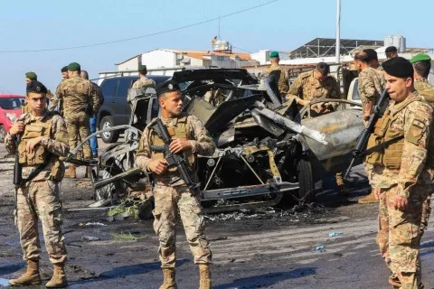 شهيدان وجرحى جراء غارتين إسرائيليتين استهدفتا مركبة وشاحنة في جنوب لبنان.. والجيش الإسرائيلي يعلن عن استهداف عناصر من “حزب الله”