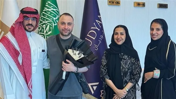 حسام حبيب يصل جدة تحضيراً لعرضه الأول في السعودية بعنوان “أحاسيس”