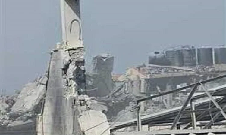 إصابة 7 فلسطينيين نتيجة قصف الاحتلال لكنيسة العائلة المقدسة في غزة وإيطاليا تعبر عن استنكارها