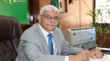 رئيس جامعة المنوفية يستعرض مستجدات البحث والدراسات العليا عبر الإنترنت