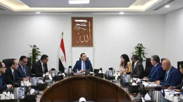 رئيس الوزراء يراقب تنفيذ خطة محطات تحلية مياه ساحل الشمال الغربي