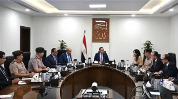 رئيس الوزراء يراقب خطوات تنفيذ مشروع «مبنى 4» في مطار القاهرة الدولي
