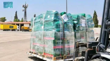 وصول الدفعة الأولى من المساعدات الجوية السعودية لمساندة السوريين المتأثرين بالحرائق في محافظة اللاذقية