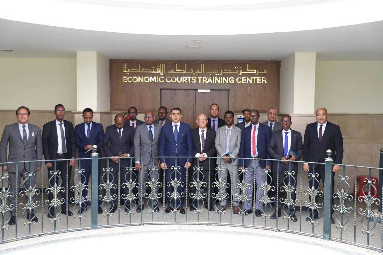 عاجل.. الأكاديمية الوطنية للتدريب تحتفل بتخريج أول مجموعة من قادة وزارة العدل في الصومال عاجل.. الأكاديمية الوطنية للتدريب تحتفل بتخريج أول مجموعة من قادة وزارة العدل في الصومال