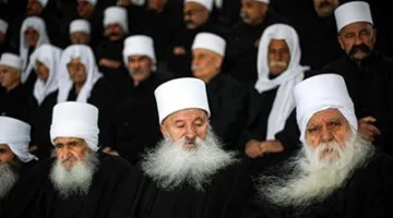 لا يؤدون فريضة الحج أو صيام رمضان: ألغاز العقيدة الدرزية في سوريا