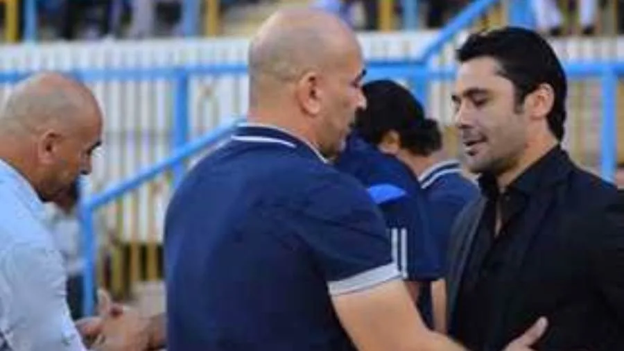 أحمد حسن: حسام حسن اتصل بي في منتصف الليل بسبب هزيمته في مباراة بلاي ستيشن. أحمد حسن: حسام حسن اتصل بي في منتصف الليل بسبب هزيمته في مباراة بلاي ستيشن.