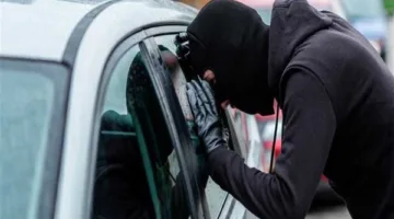 فريق تحقيق للقبض على لصوص نجل وزير خارجي سابق