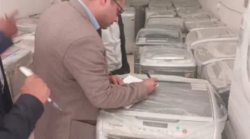 مصادرة مستودع لإعادة تدوير الأجهزة المعطلة مثل الغسالات والمكيفات والبوتاجازات وبيعها تحت أسماء ماركات معروفة.
