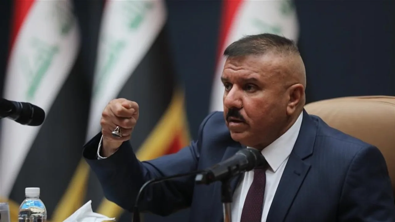 وزير الداخلية يصدر تعليمات بشأن المواقع التي لا تلتزم بمعايير السلامة وزير الداخلية يصدر تعليمات بشأن المواقع التي لا تلتزم بمعايير السلامة