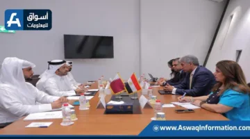 وزير السياحة والآثار يلتقي برئيس هيئة السياحة القطرية لمناقشة تعزيز التعاون السياحي بين الدولتين