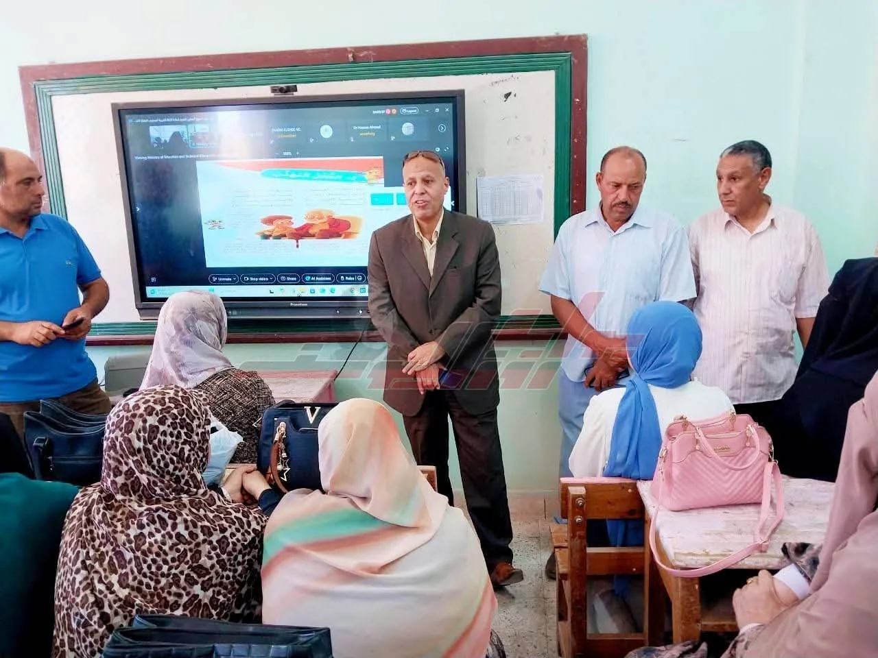 مدير تعليم سيدي سالم يزور تدريبات تحسين التعليم لمعلمي اللغة العربية