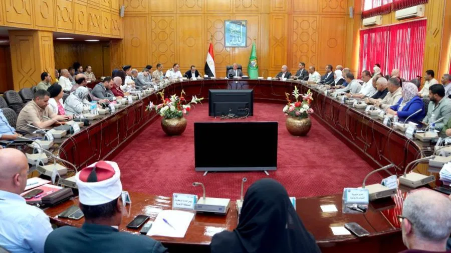 محافظ الإسماعيلية يتناول استعدادات انتخابات مجلس الشيوخ المقررة يومي ٤ و٥ أغسطس المقبلين. محافظ الإسماعيلية يتناول استعدادات انتخابات مجلس الشيوخ المقررة يومي ٤ و٥ أغسطس المقبلين.